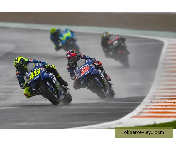 MotoGP赛场风云再起顶尖车手激战冠军争夺本赛季巅峰对决全面解析 MotoGP赛场风云再起顶尖车手激战冠军争夺本赛季巅峰对决全面解析