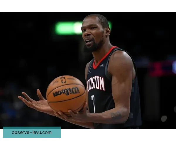 NBA最新动态：詹姆斯助湖人逆转勇士勇创纪录杜兰特伤势回归战况揭秘