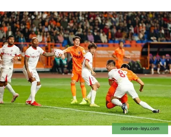 中超争冠白热化国脚表现引发热议新赛季格局生变球迷期待巅峰对决