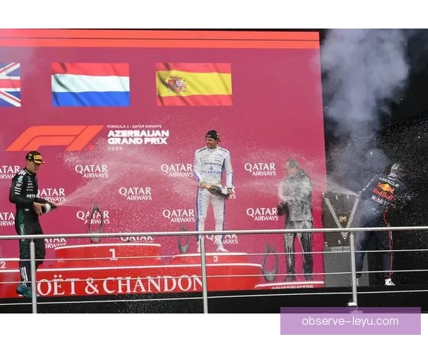 F1赛季新动向：梅赛德斯与红牛争夺冠军，维斯塔潘连续胜利创历史纪录